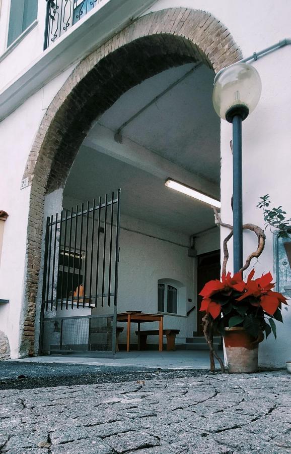 La loggia di Nà Vila Albenga Exterior foto